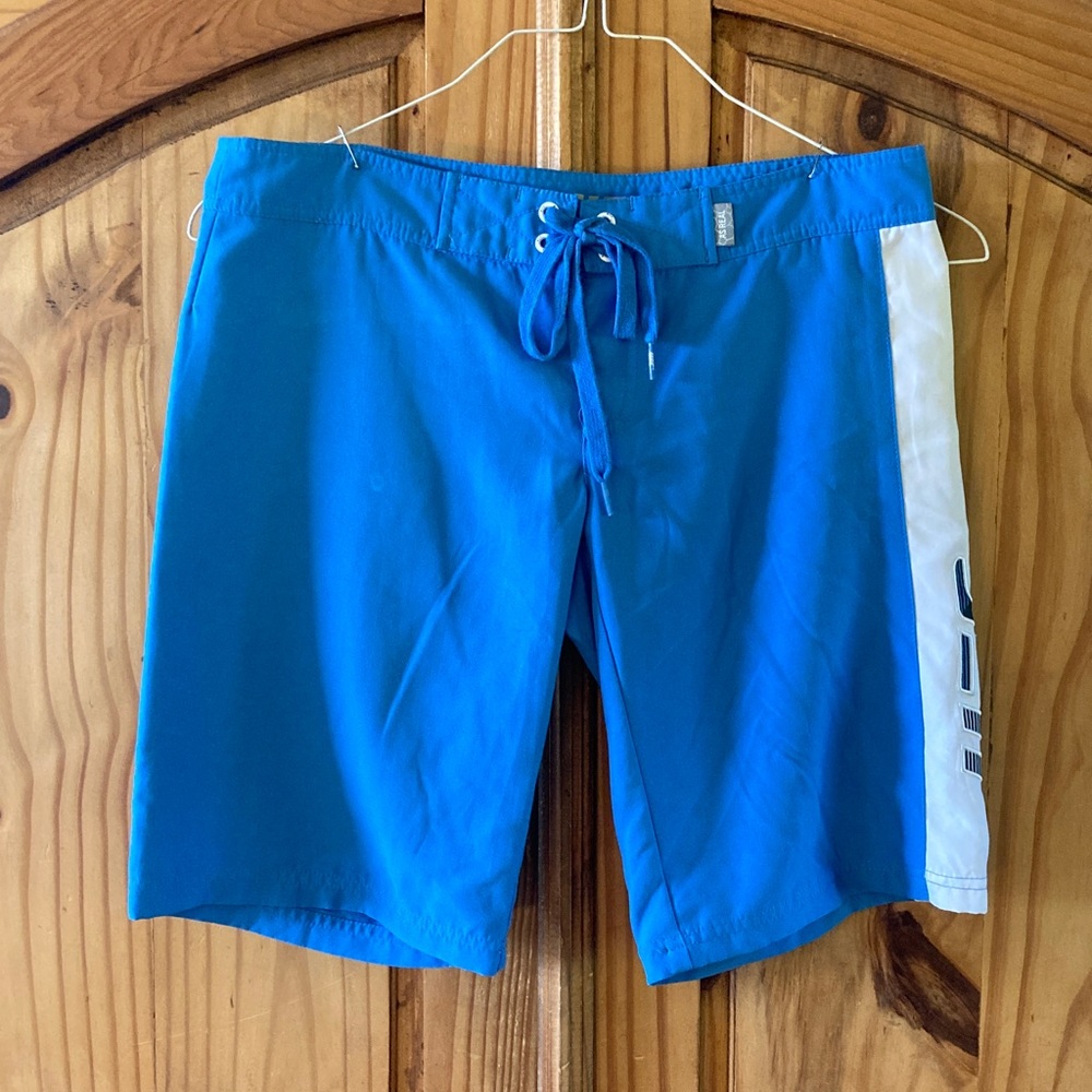 UFC MMA blue athletic fighting workout Bermuda shorts size 7